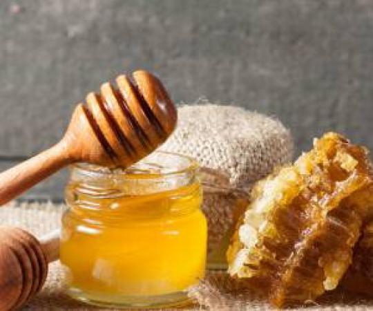 بهترین تولید کننده عسل طبیعی با کیفیت
