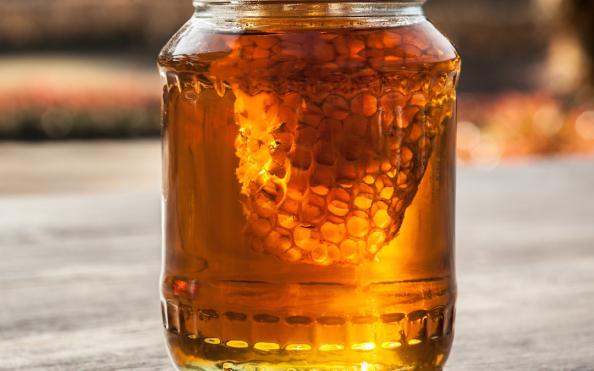 مزیت های استفاده از عسل طبیعی چهل گیاه