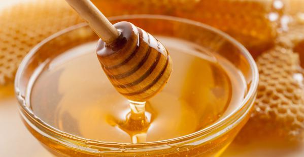 فواید استفاده از عسل چهل گیاه فیروز کوه
